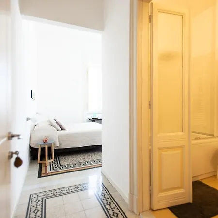 לינה וארוחת בוקר Angioy 18