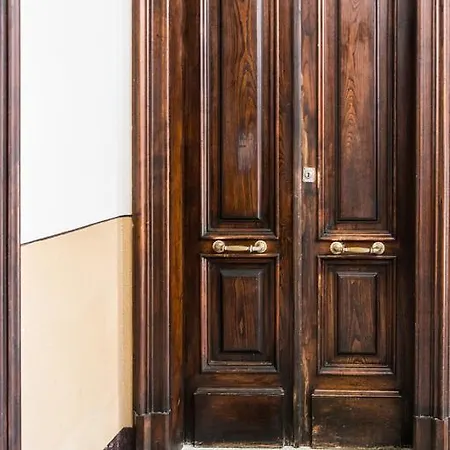 Angioy 18 לינה וארוחת בוקר קליארי