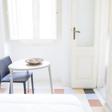 לינה וארוחת בוקר Angioy 18 קליארי