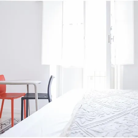 לינה וארוחת בוקר Angioy 18 קליארי